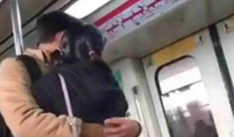 दिल्ली मेट्रो में किस करते हुए कपल का वीडियो वायरल, यूजर्स ने किए जमकर कमेंट्स