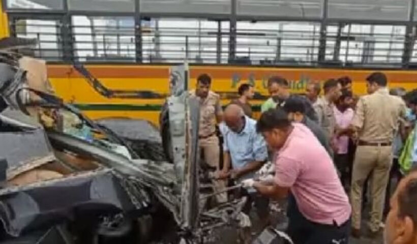 Bus and car collided on Delhi-Meerut Expressway, 6 people died