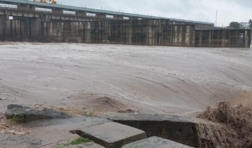 Flood-like situation in 32 villages of Yamuna, one lakh cusecs of water stopped from Hathini Kund barrage