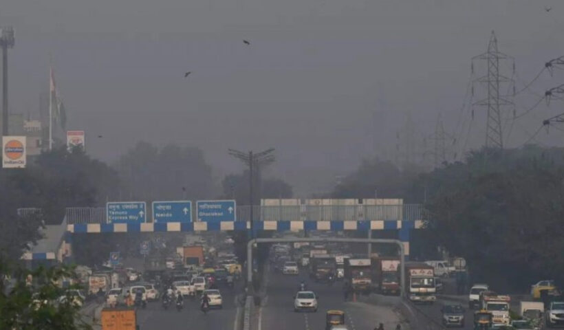 "अब और जहरीली हुई दिल्ली की हवा, फूलने लगी लोगों की सांस-जोड़ों में बढ़ रहा दर्द - Star samachar" ariaHidden : "false"