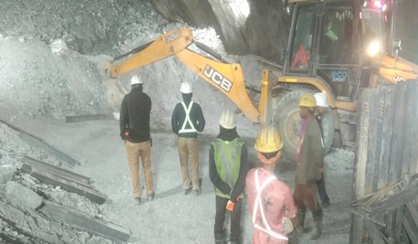 "Uttarakhand Tunnel Rescue: New Drill On The Way To Save 40 Stuck In Uttarakhand Tunnel For 70 Hours" ariaHidden : "false"