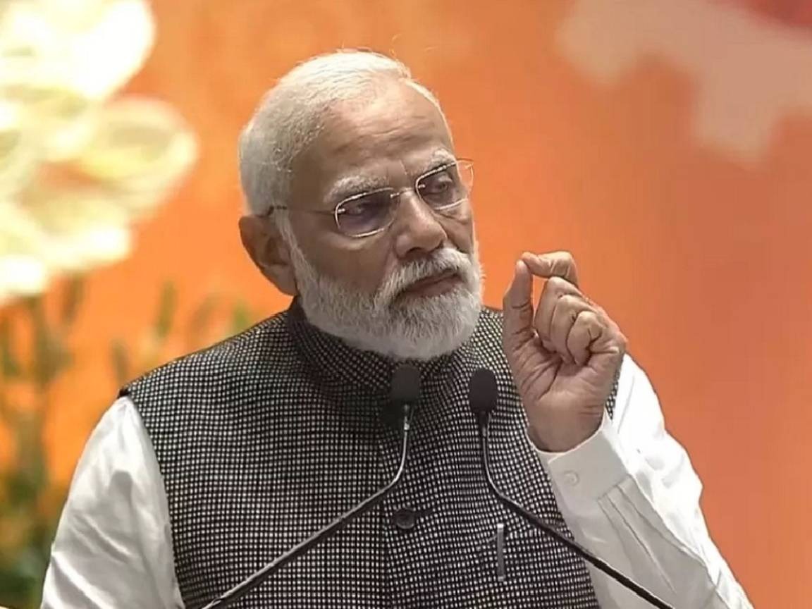 "डीपफेक' वीडियो को लेकर पीएम मोदी ने जताई चिंता, बोले- पैदा हो सकती है अशांति और"