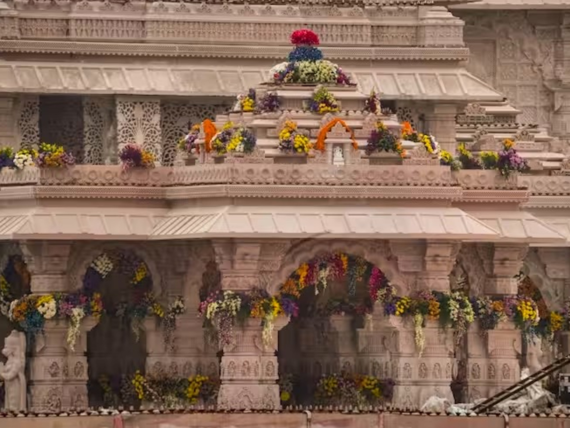 "Ayodhya Temporary Ramlala Seated Sanctum Sanctorum 20 January Seated At The Time Of Pran Pratishtha गर्भ गृह में कल आ सकते हैं अस्थायी मंदिर में आसीन रामलला, प्राण प्रतिष्ठा के समय होंगे"