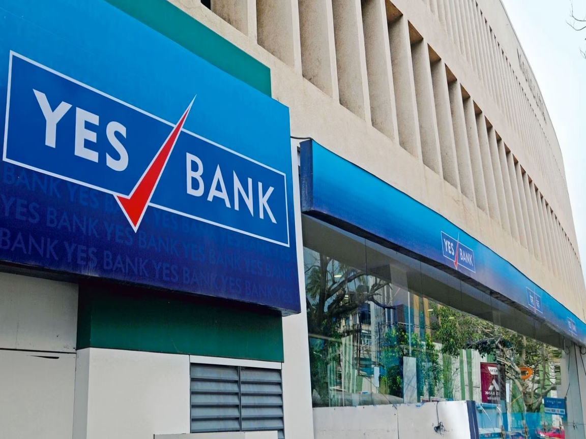 "Yes Bank shares rise 13% on RBI's nod to HDFC Bank's cross-holding. Buy or sell? | Mint"