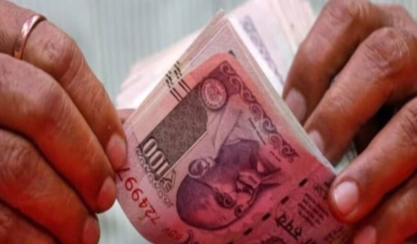 "7th Pay Commission: 4% DA hike for employees likely soon. Check details - India Today"